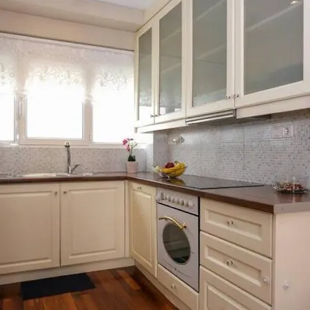Homm In Kazanova Str Sea View Πειραιάς